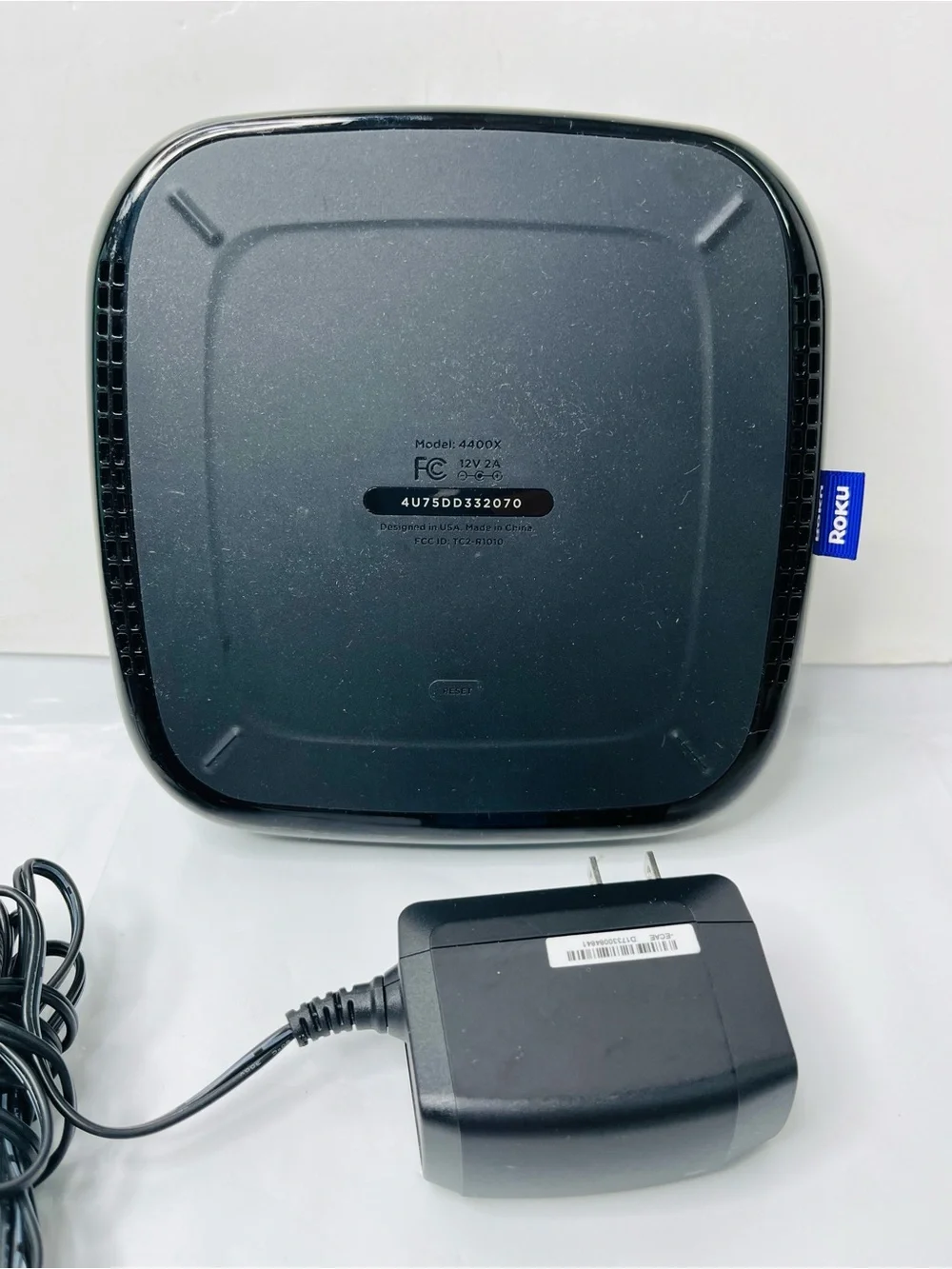 4400X 4K UHD Streaming Media Player with Power Supply Cords Bundle